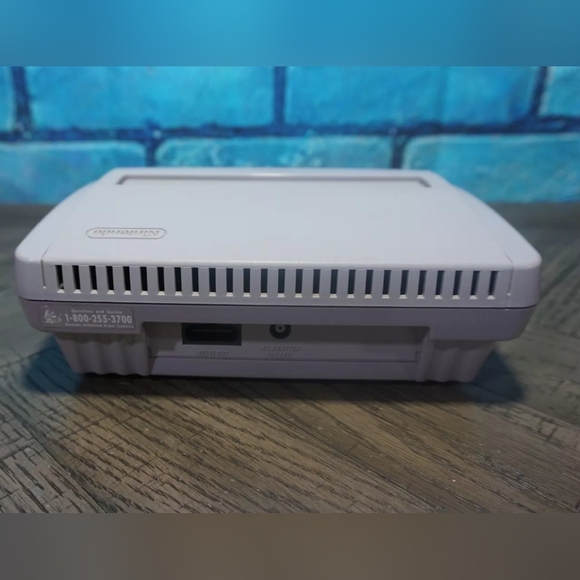Authentic Super Nintendo SNES Game Console Jr. SNS-101 with 2 Controllers - Picture 5 of 11